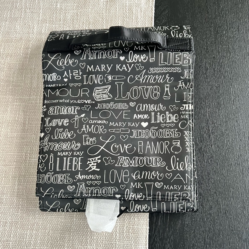 Mary Kay hanging roll up  travel cosmetics bag